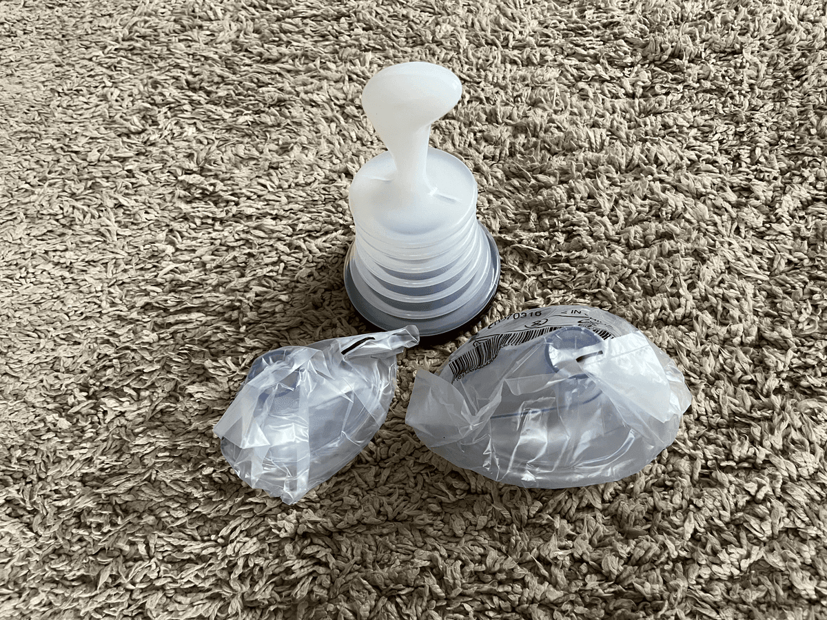 Review by Mohácsi Eszter